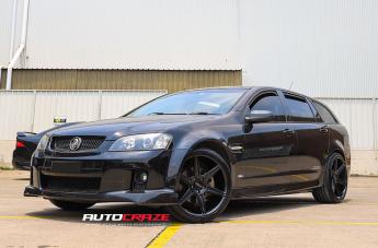 HOLDEN-COMMODORE-PRISIM-SATIN-BLACK